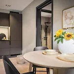 L Luxurious Hideaway In Centrum *