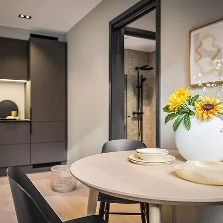 L Luxurious Hideaway In Centrum *